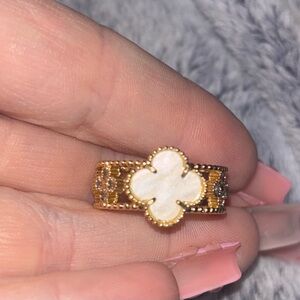 Elegant Gold and White Clover Ring